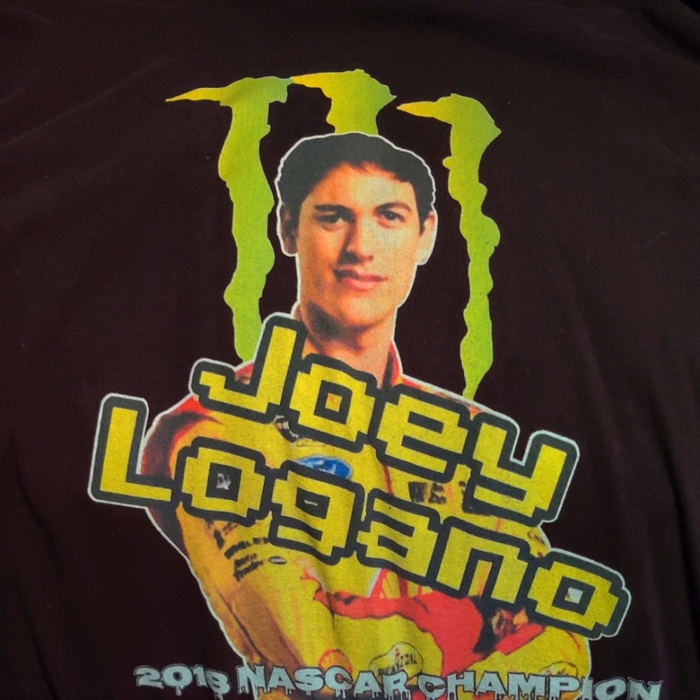 Men's Joey Logano t-shirt, good condition. Worn little
